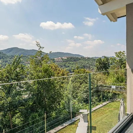 Сasa de vacaciones Moderna E Stupenda Di Recente Costruzione Con Grande Giardino Privato A Cernobbio