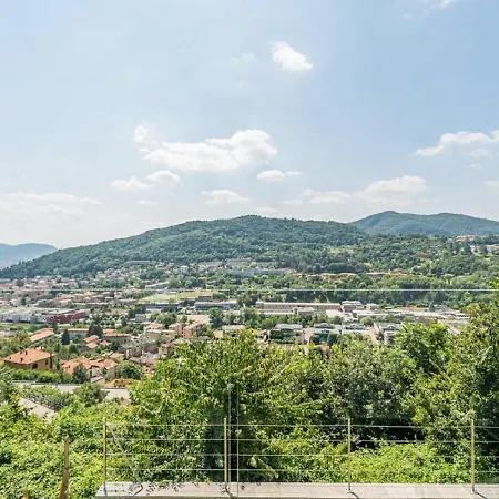 Сasa de vacaciones Moderna E Stupenda Di Recente Costruzione Con Grande Giardino Privato A *